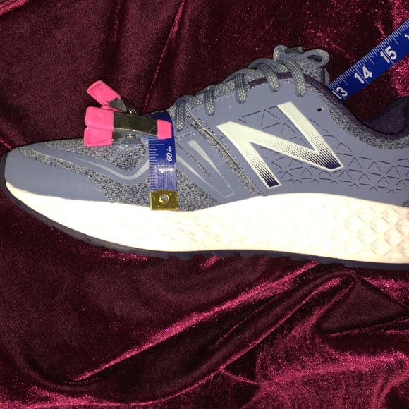 NEW BALANCE FRESH FOAM VONGO V4 M - 8 F -10 { EE WIDE } - Picture 15 of 16